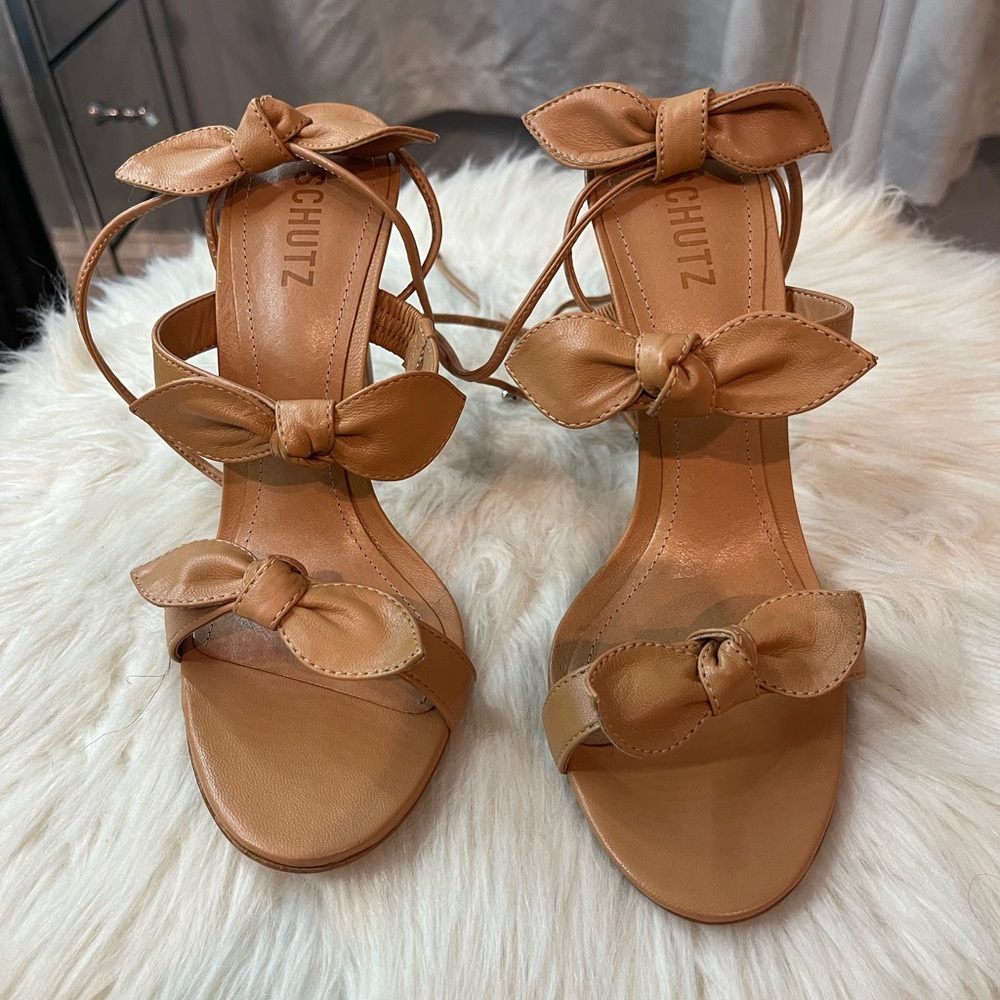 Schutz Women's Tan Bow Sandals